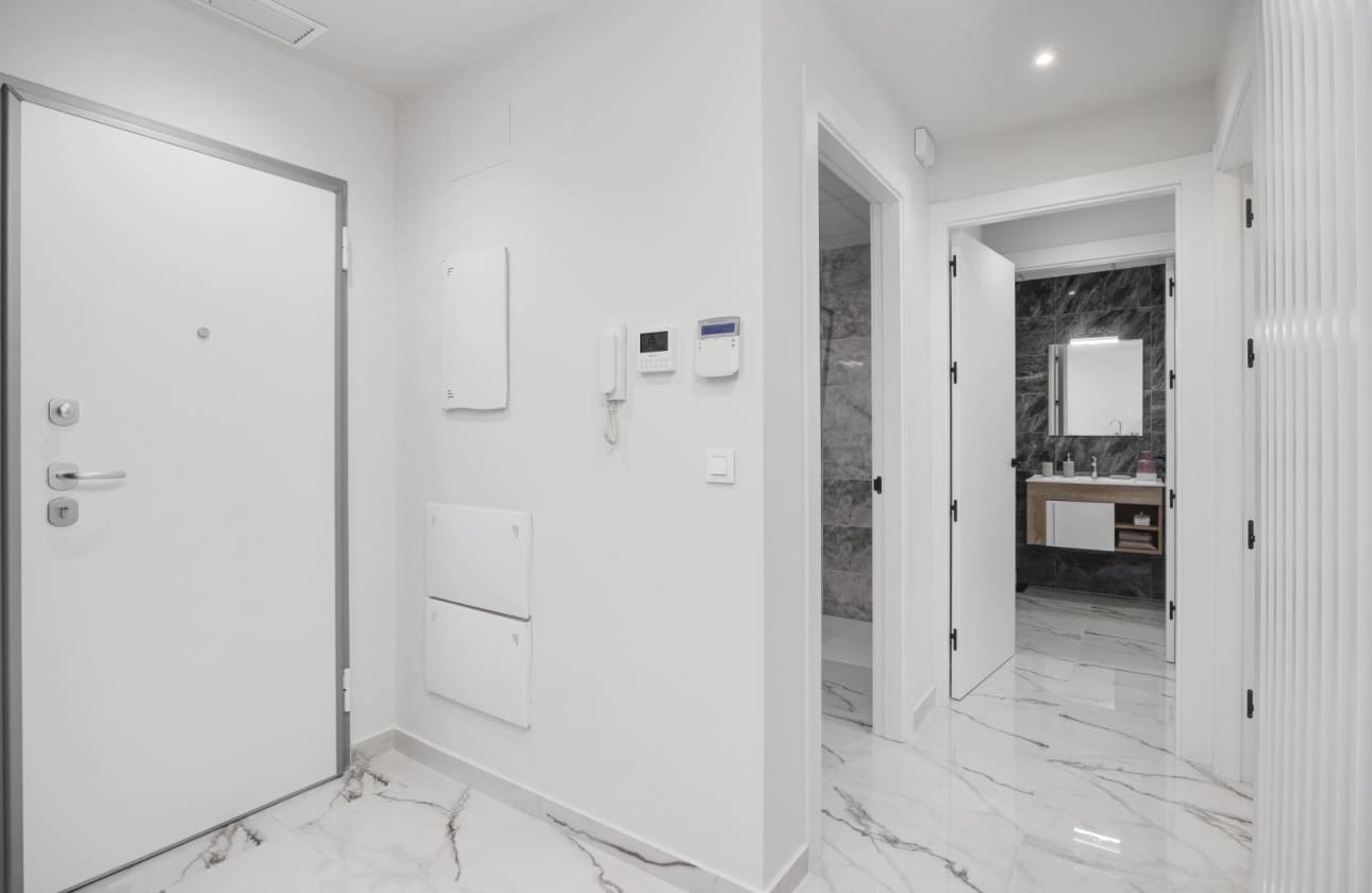 2 bedroom Apartment for sale in San Miguel de Salinas with pool - € 244,000 (Ref: 9656572)