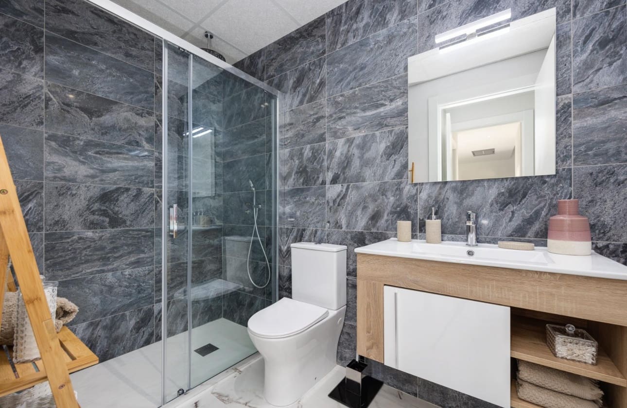 2 bedroom Apartment for sale in San Miguel de Salinas with pool - € 244,000 (Ref: 9656572)