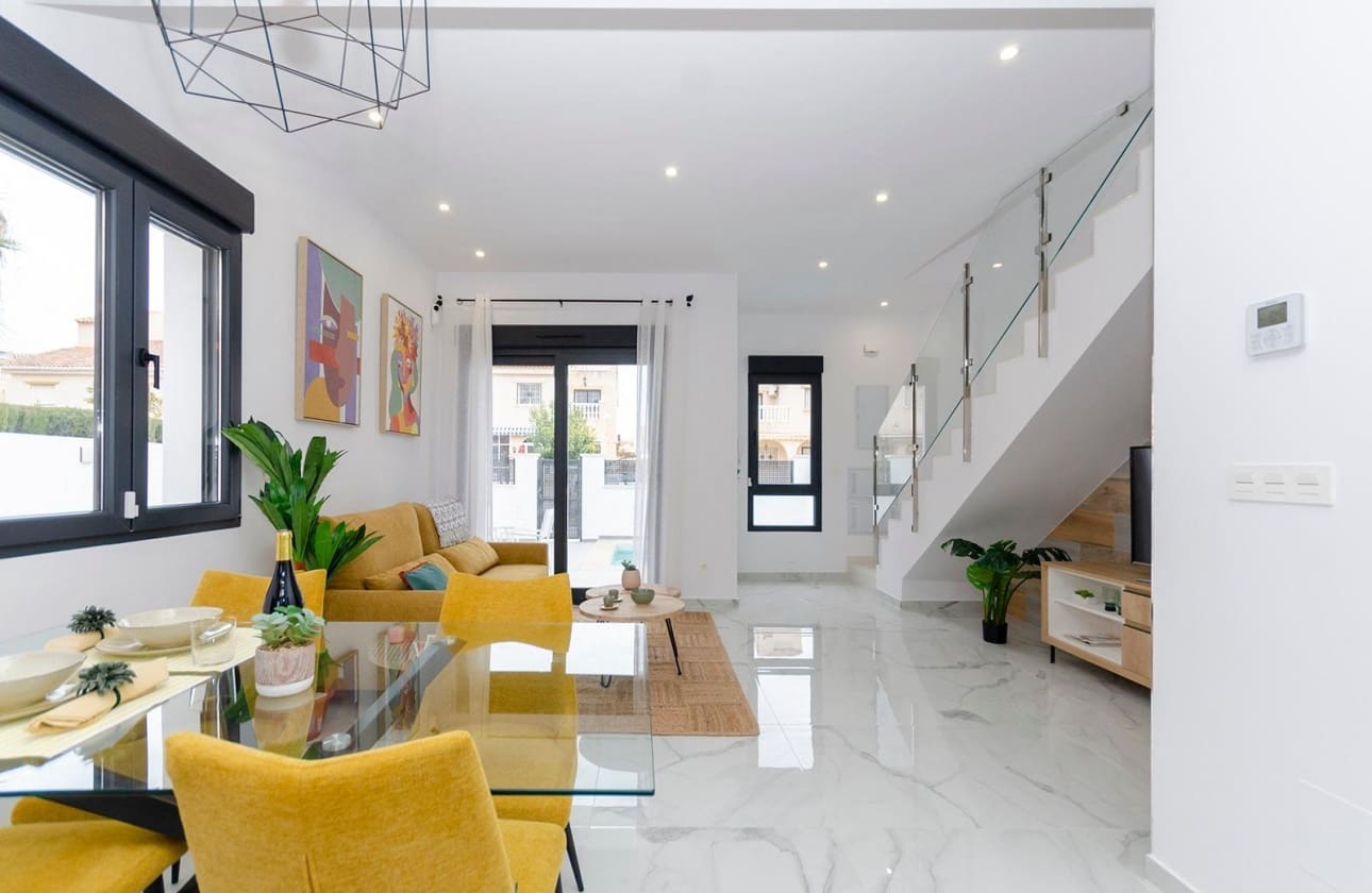 3 Zimmer Villa zu verkaufen in Torrevieja mit Pool - 424.000 € (Ref: 9656573)