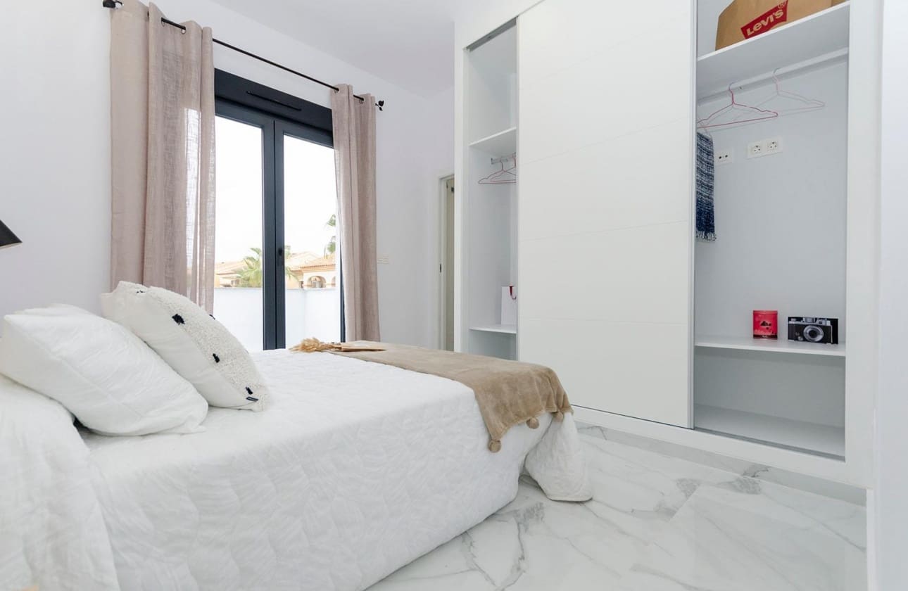 3 Zimmer Villa zu verkaufen in Torrevieja mit Pool - 424.000 € (Ref: 9656573)