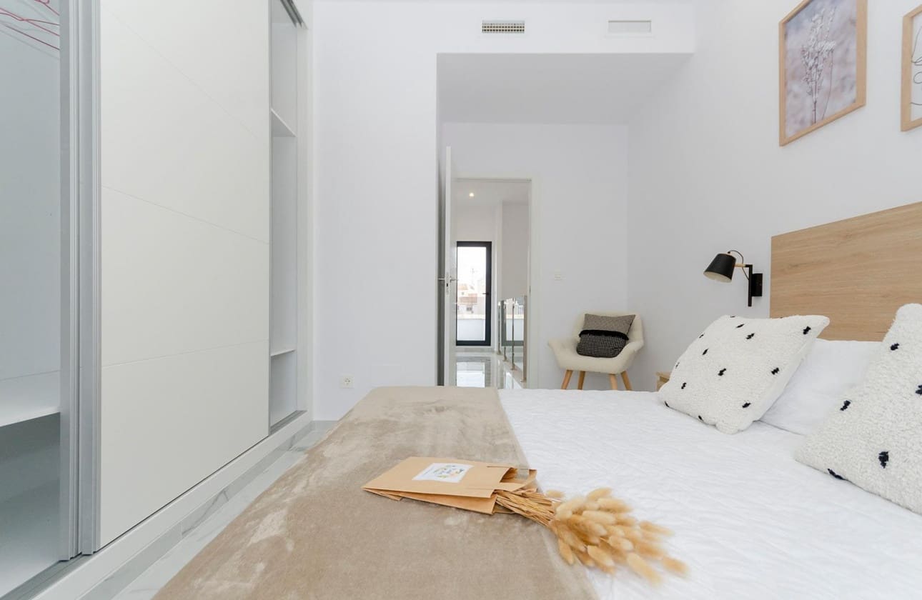 3 Zimmer Villa zu verkaufen in Torrevieja mit Pool - 424.000 € (Ref: 9656573)