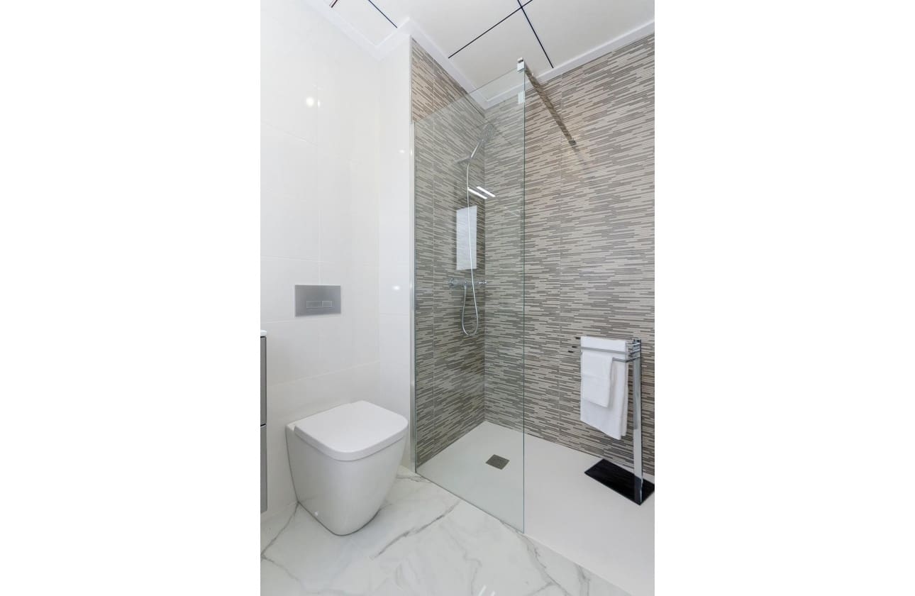 3 Zimmer Villa zu verkaufen in Torrevieja mit Pool - 424.000 € (Ref: 9656573)