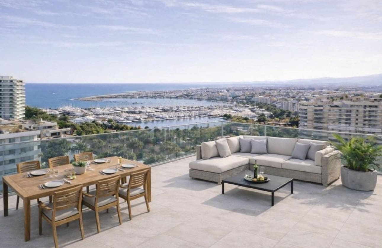 2 bedroom Apartment for sale in Torrevieja - € 245,000 (Ref: 9656576)