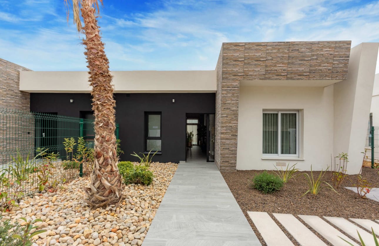 3 slaapkamer Rijtjeshuis te koop in Algorfa met zwembad - € 499.000 (Ref: 9656580)