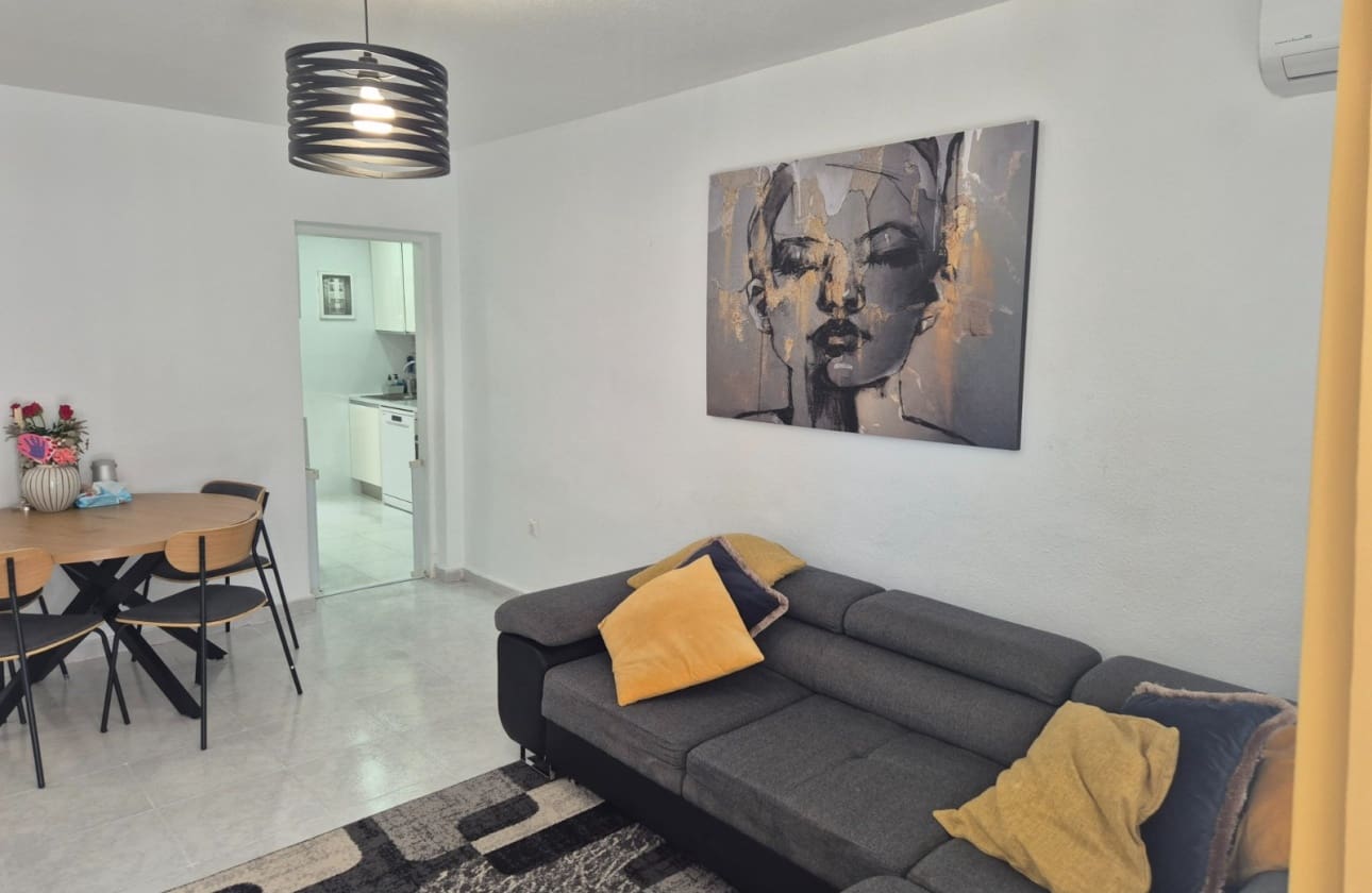 3 sovrum Bungalow till salu i Orihuela Costa med pool - 169 900 € (Ref: 9676334)