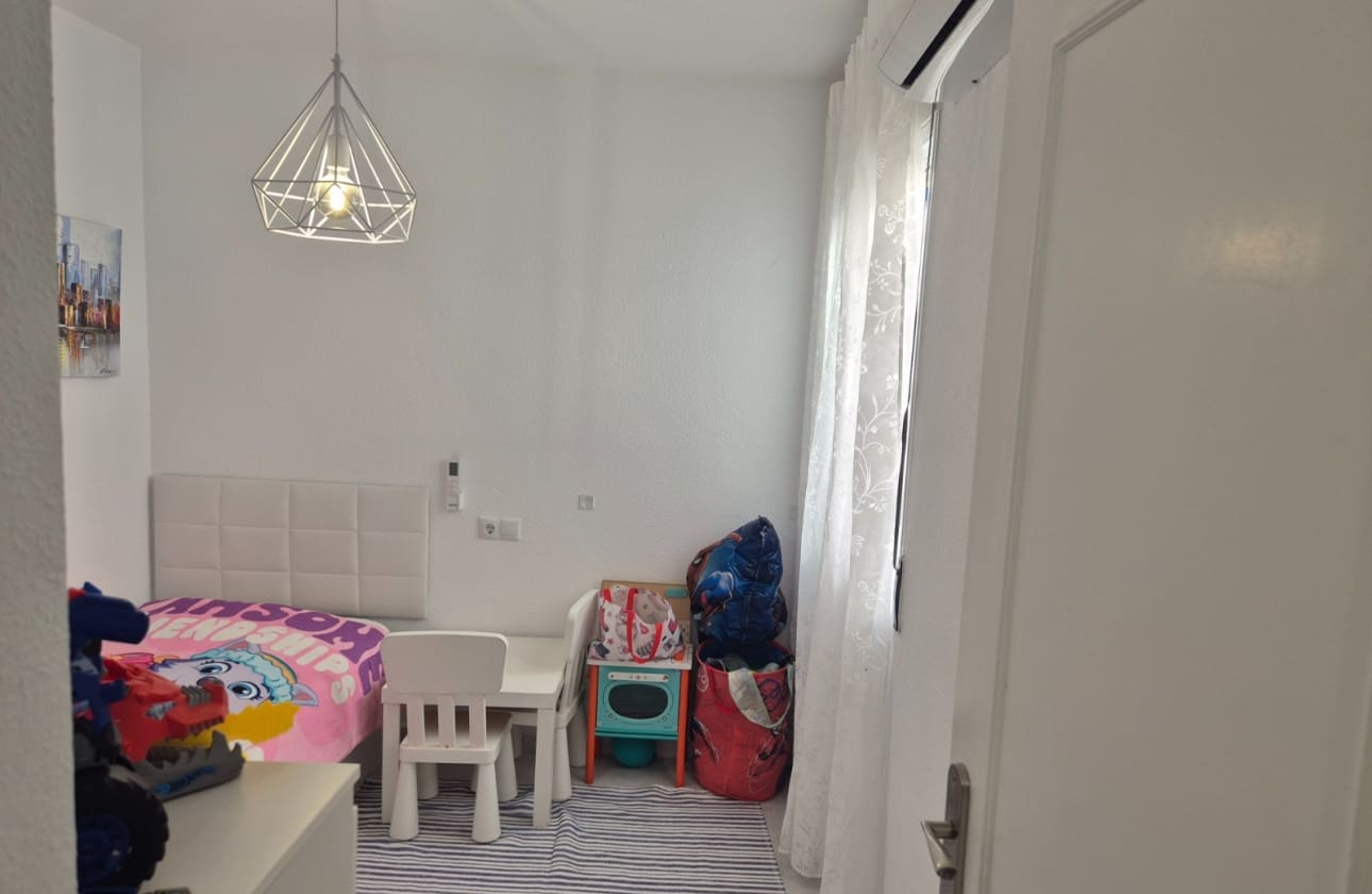 3 sovrum Bungalow till salu i Orihuela Costa med pool - 169 900 € (Ref: 9676334)