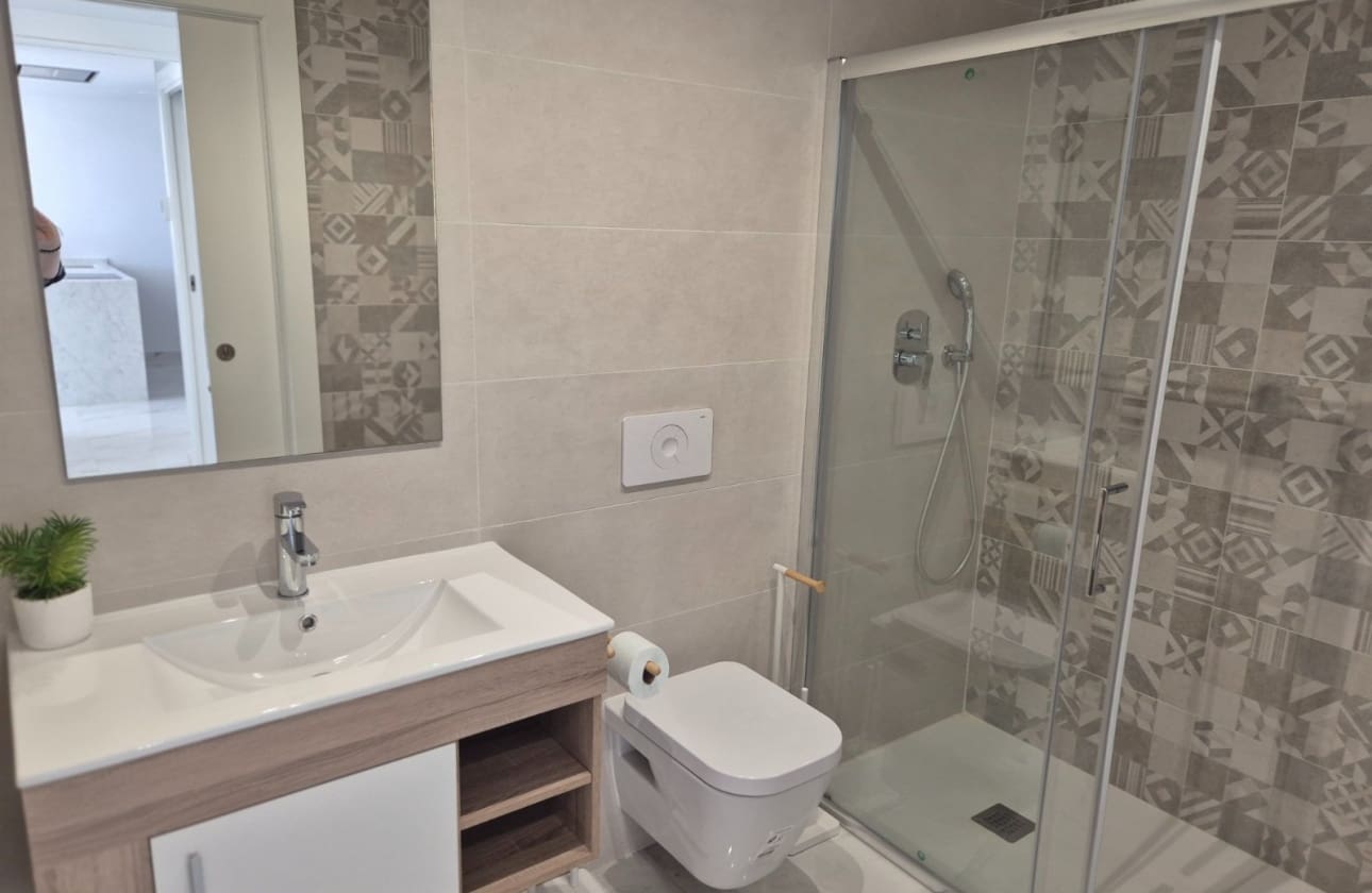 2 slaapkamer Penthouse te koop in Playa Flamenca met zwembad garage - € 549.000 (Ref: 9676522)