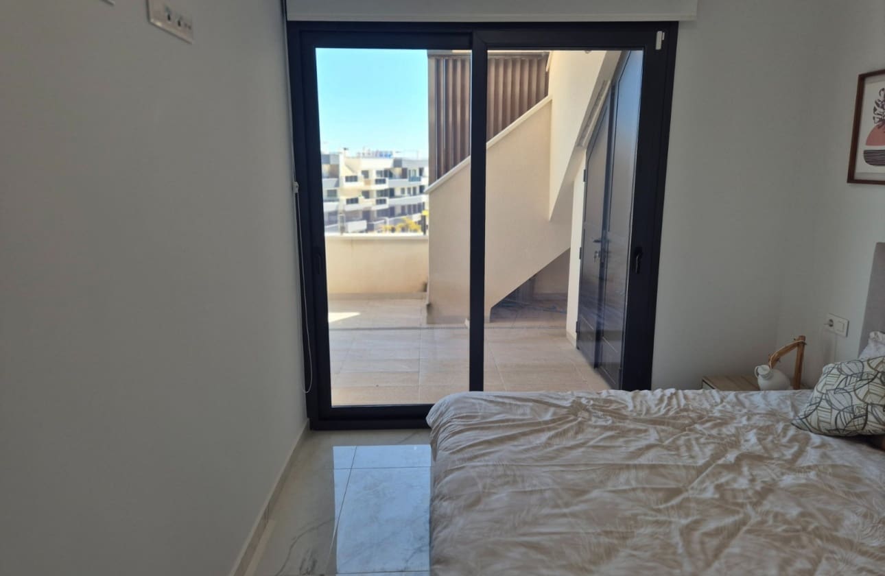 2 slaapkamer Penthouse te koop in Playa Flamenca met zwembad garage - € 549.000 (Ref: 9676522)