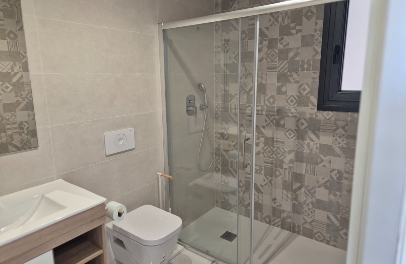 2 slaapkamer Penthouse te koop in Playa Flamenca met zwembad garage - € 549.000 (Ref: 9676522)