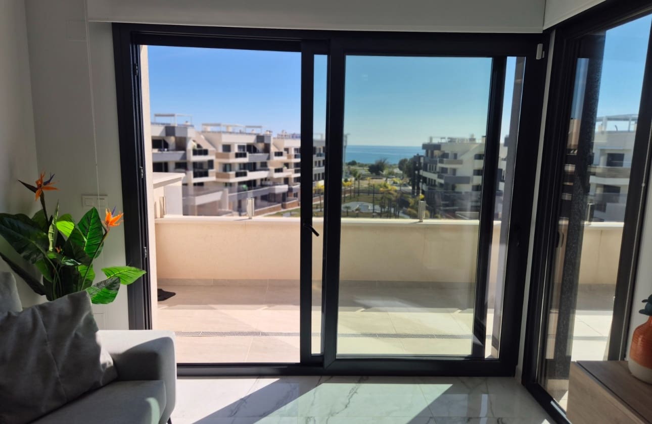 2 slaapkamer Penthouse te koop in Playa Flamenca met zwembad garage - € 549.000 (Ref: 9676522)