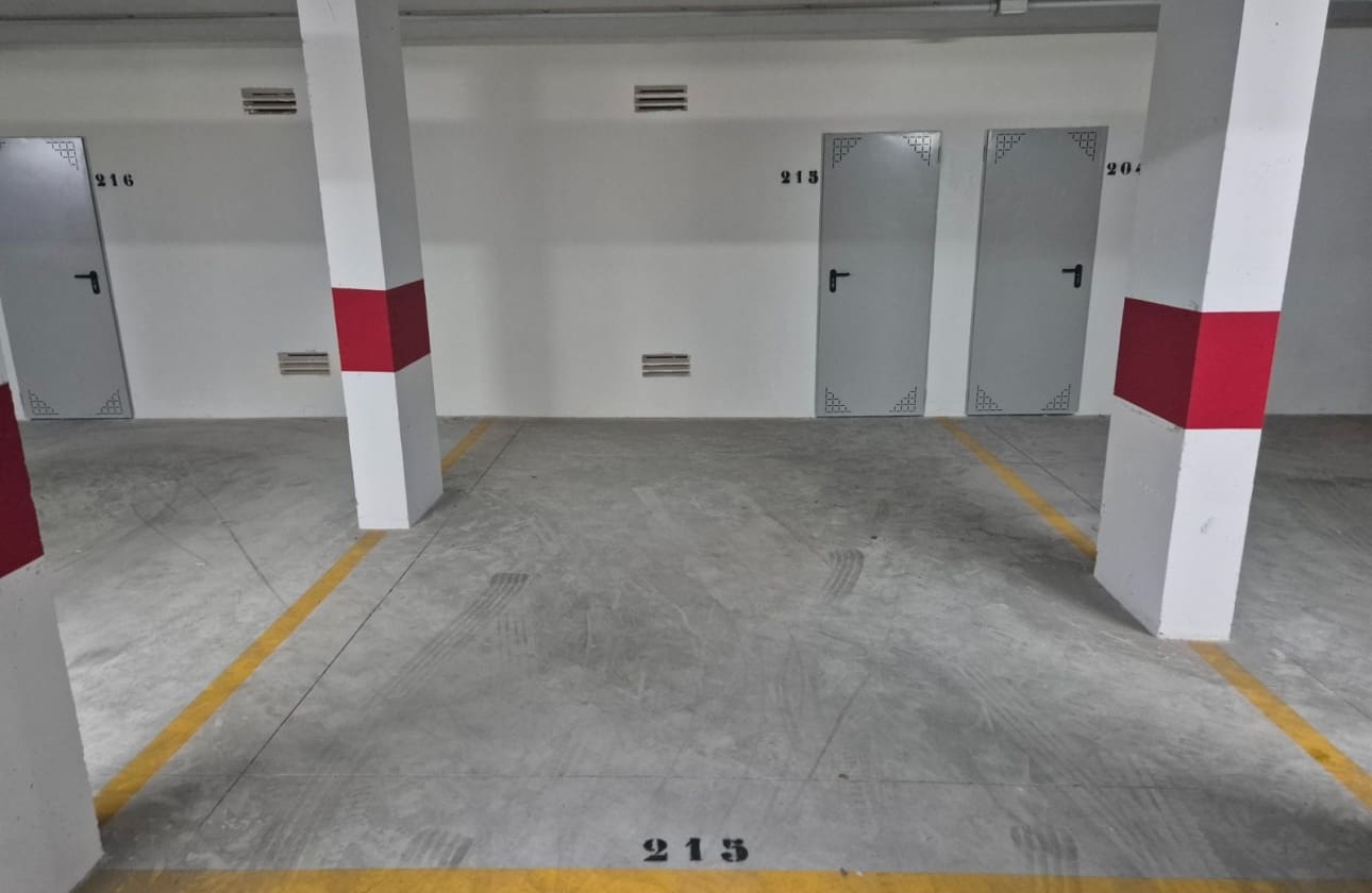 2 slaapkamer Penthouse te koop in Playa Flamenca met zwembad garage - € 549.000 (Ref: 9676522)