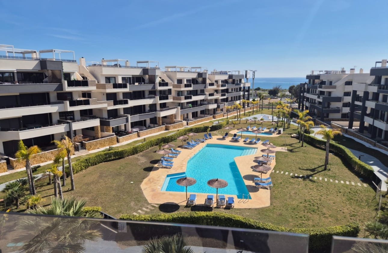 2 slaapkamer Penthouse te koop in Playa Flamenca met zwembad garage - € 549.000 (Ref: 9676522)