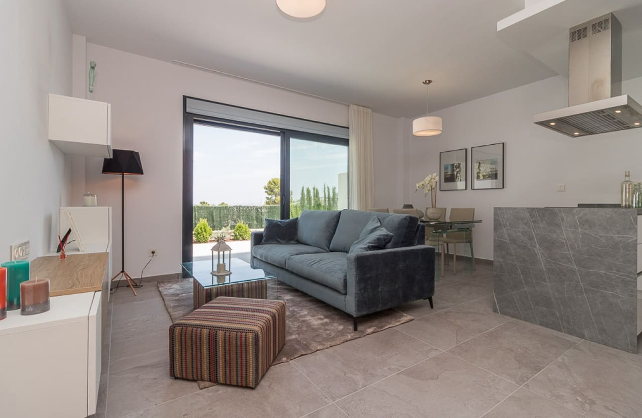 3 makuuhuone Bungalow myytävänä paikassa Torrevieja mukana uima-altaan - 300 000 € (Ref: 9693159)