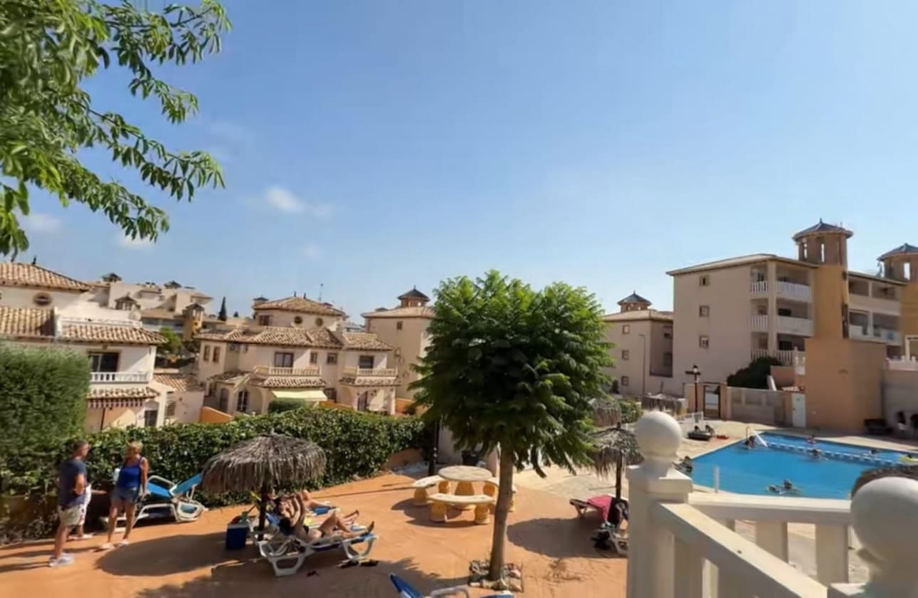 2 bedroom Apartment for sale in Orihuela Costa with pool - € 159,000 (Ref: 9693183)