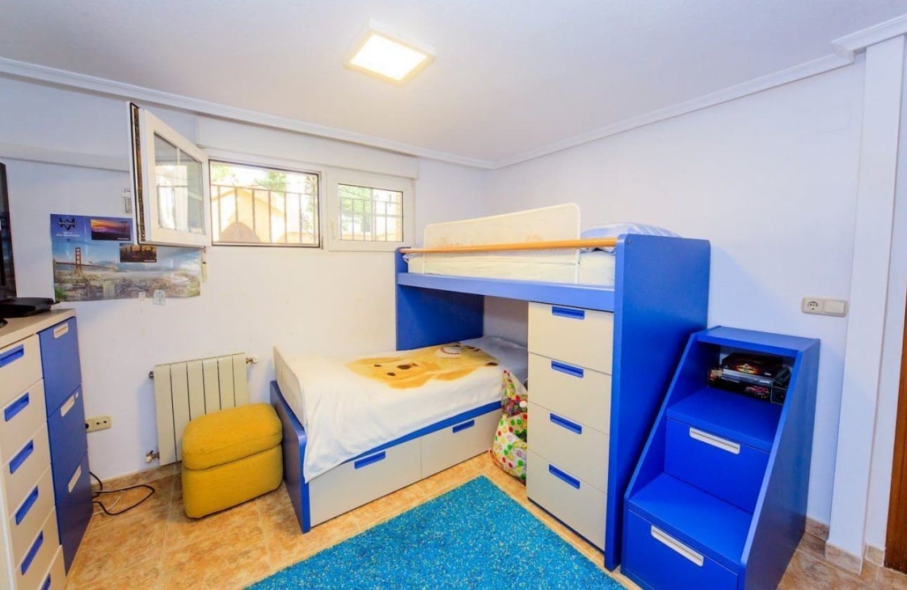 4 chambre Villa/Maison à vendre à Los Balcones avec piscine garage - 490 000 € (Ref: 9693184)