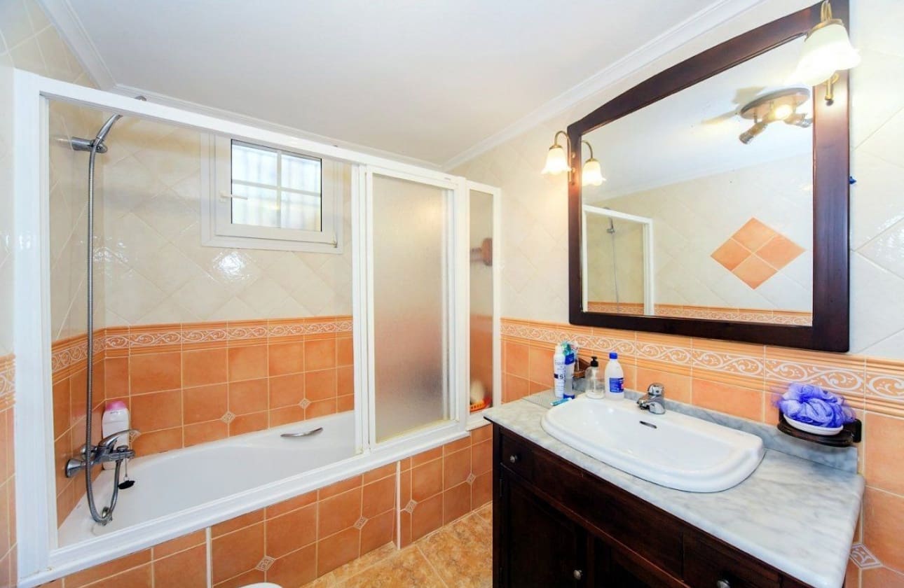 4 chambre Villa/Maison à vendre à Los Balcones avec piscine garage - 490 000 € (Ref: 9693184)