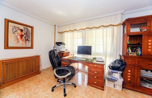 4 soverom Villa til salgs i Los Balcones med svømmebasseng garasje - € 490 000 (Ref: 9693184)