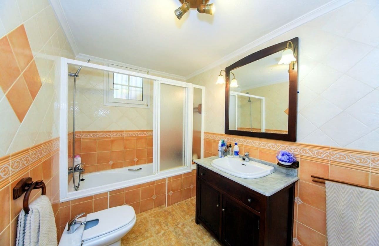 4 chambre Villa/Maison à vendre à Los Balcones avec piscine garage - 490 000 € (Ref: 9693184)