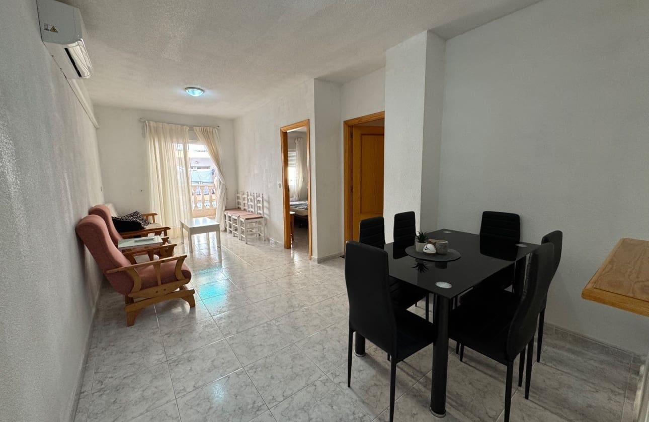 2 soveværelse Lejlighed til salg i Torrevieja - € 139.900 (Ref: 9693227)