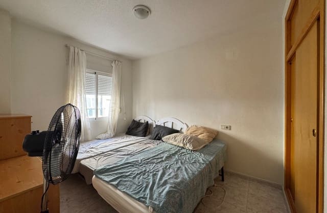 2 soveværelse Lejlighed til salg i Avenida Habaneras - Curva de Palangre, Torrevieja - € 139.900 (Ref: 9693227)