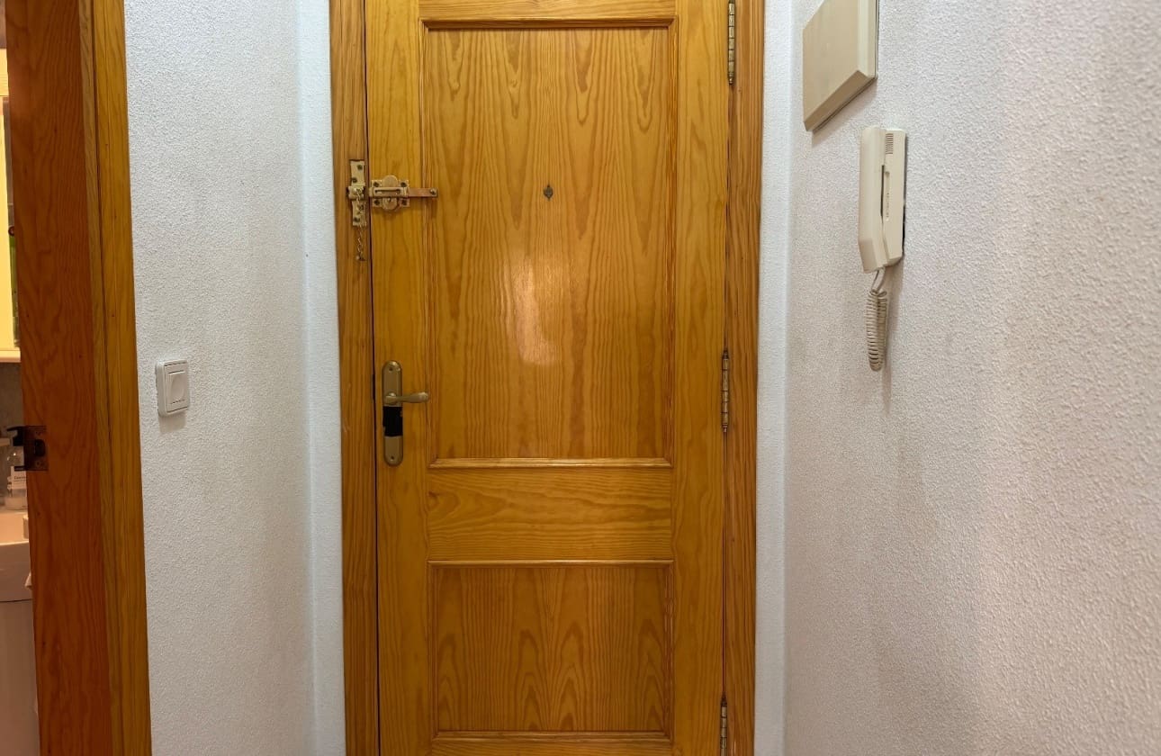 2 soveværelse Lejlighed til salg i Torrevieja - € 139.900 (Ref: 9693227)