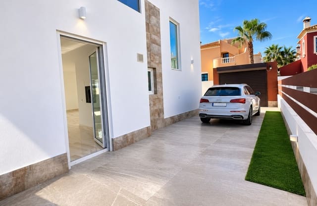 Chalet de 4 habitaciones en Ciudad Quesada, Rojales en venta con piscina garaje - 834.000 € (Ref: 9719101)