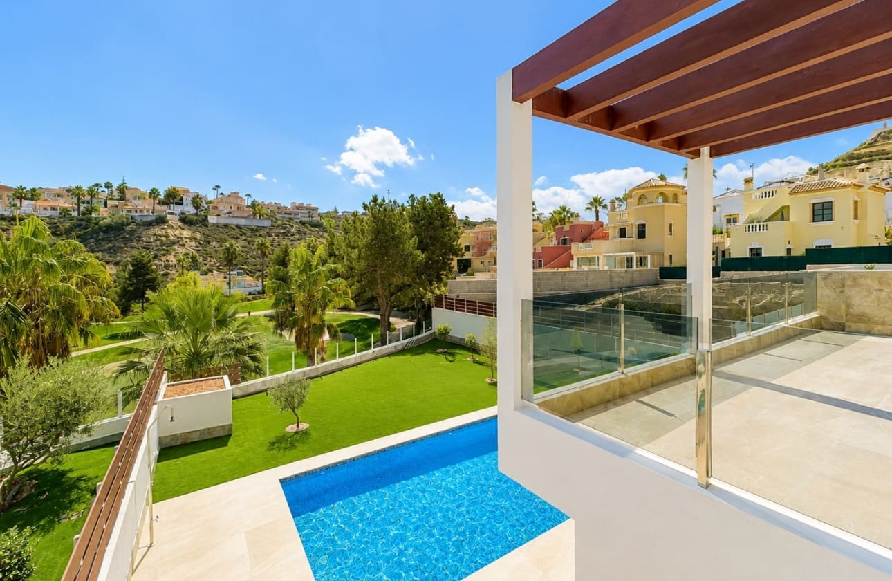 4 bedroom Villa for sale in Ciudad Quesada with pool garage - € 834,000 (Ref: 9719101)
