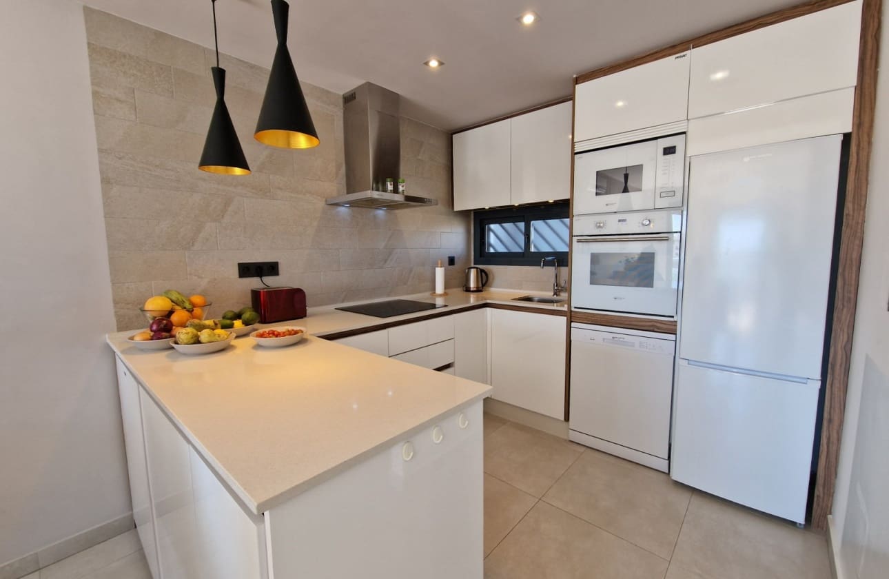 2 slaapkamer Appartement te koop in El Raso met zwembad - € 279.995 (Ref: 9739300)