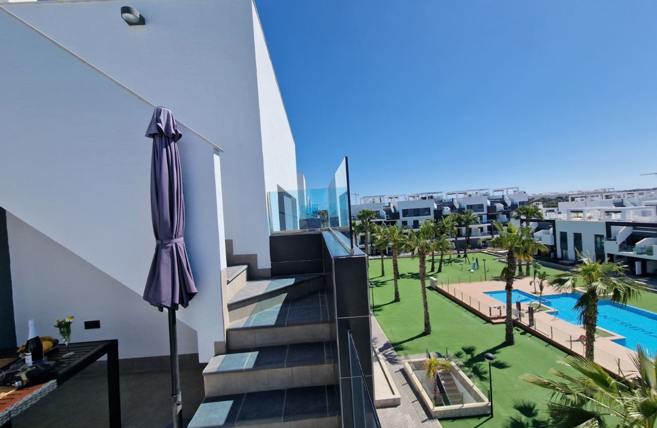 2 slaapkamer Appartement te koop in El Raso met zwembad - € 279.995 (Ref: 9739300)