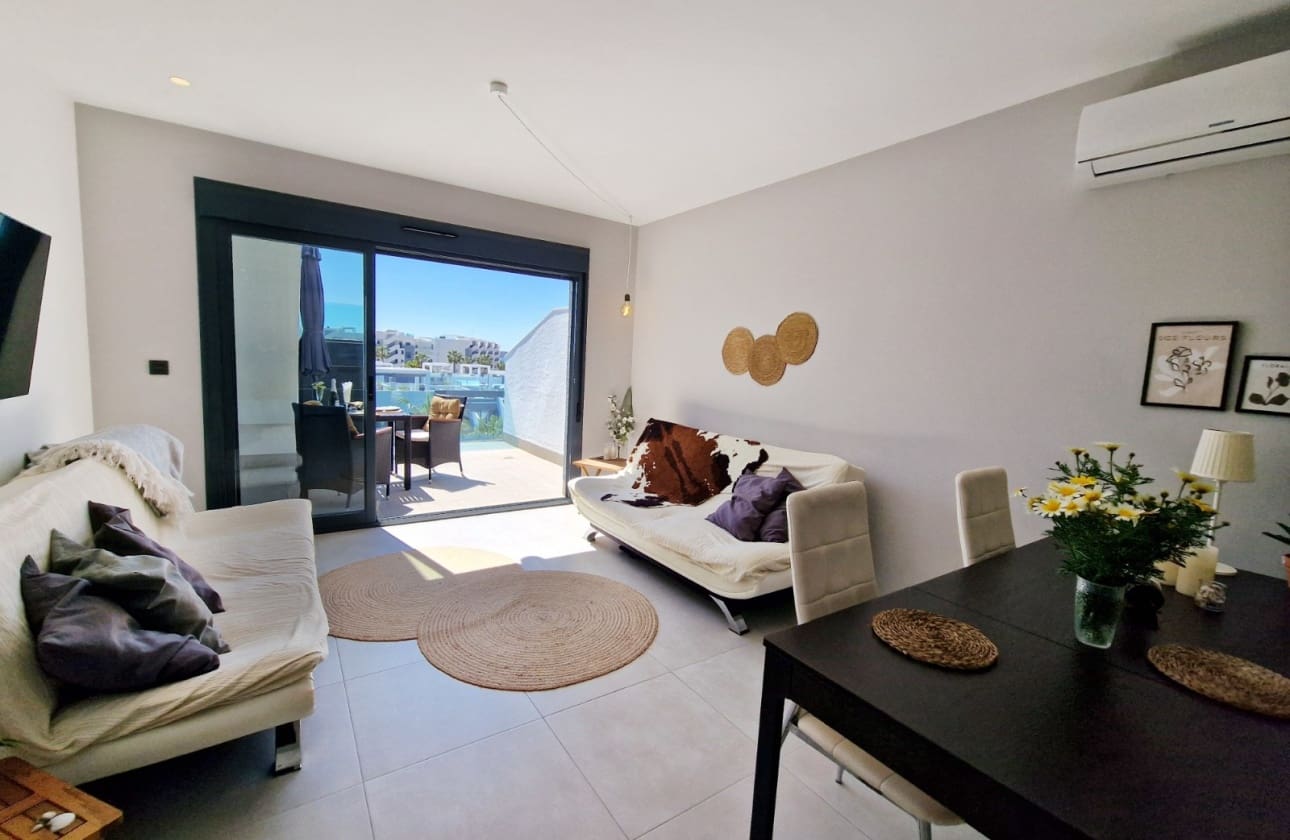 2 slaapkamer Appartement te koop in El Raso met zwembad - € 279.995 (Ref: 9739300)