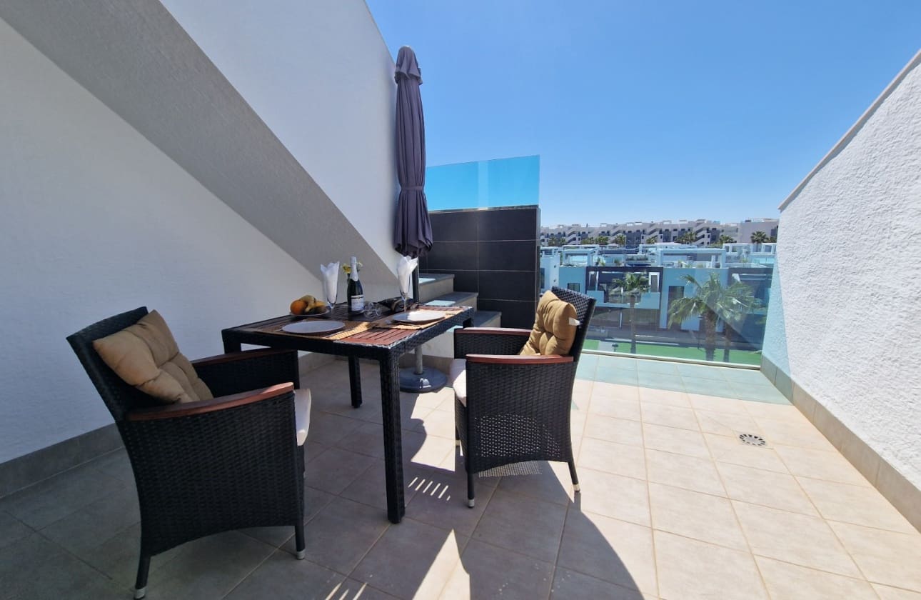 2 slaapkamer Appartement te koop in El Raso met zwembad - € 279.995 (Ref: 9739300)