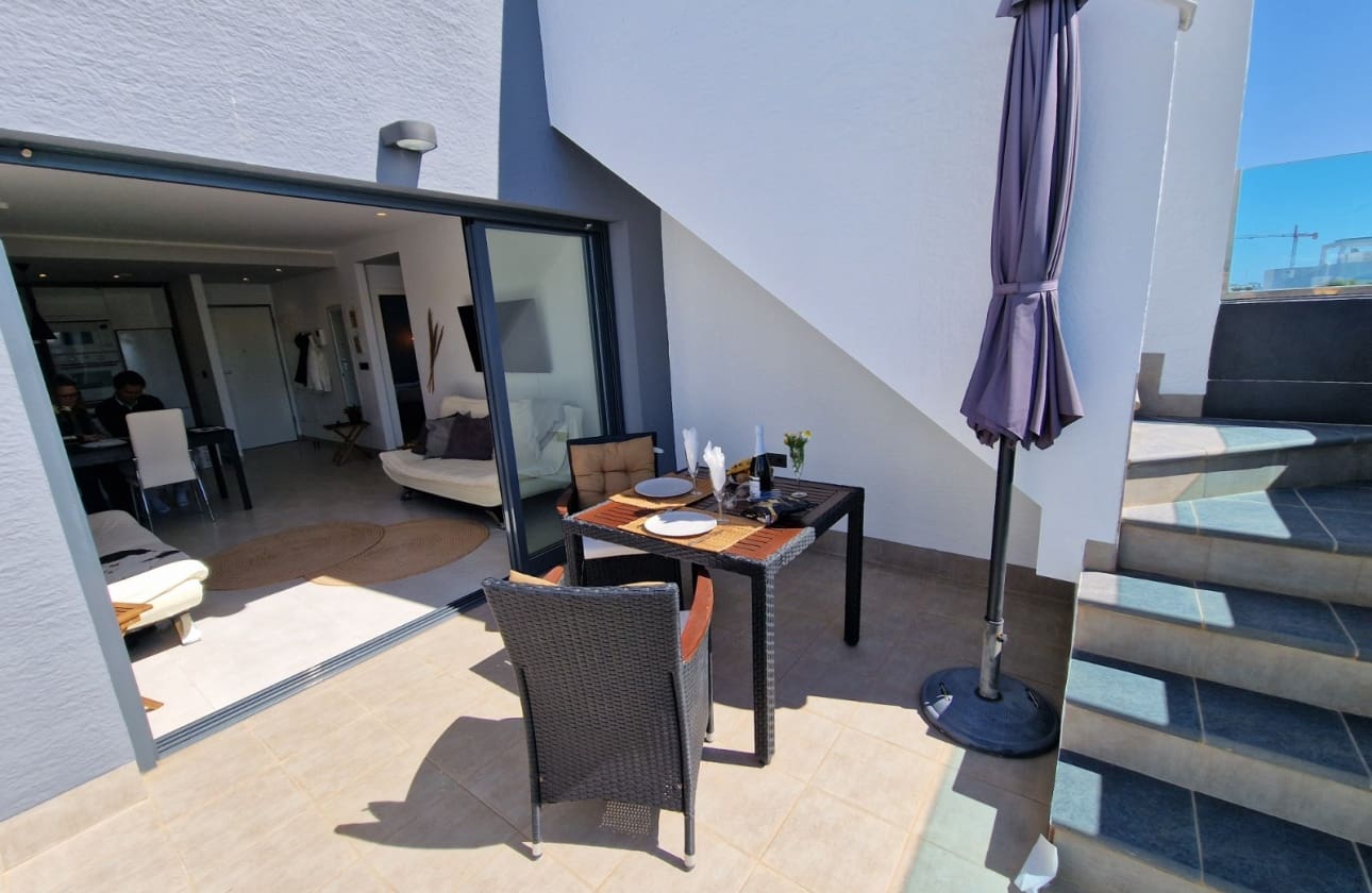 2 slaapkamer Appartement te koop in El Raso met zwembad - € 279.995 (Ref: 9739300)