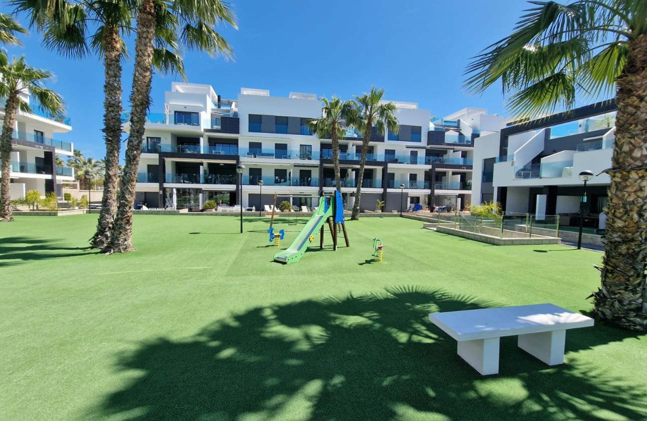 2 slaapkamer Appartement te koop in El Raso met zwembad - € 279.995 (Ref: 9739300)