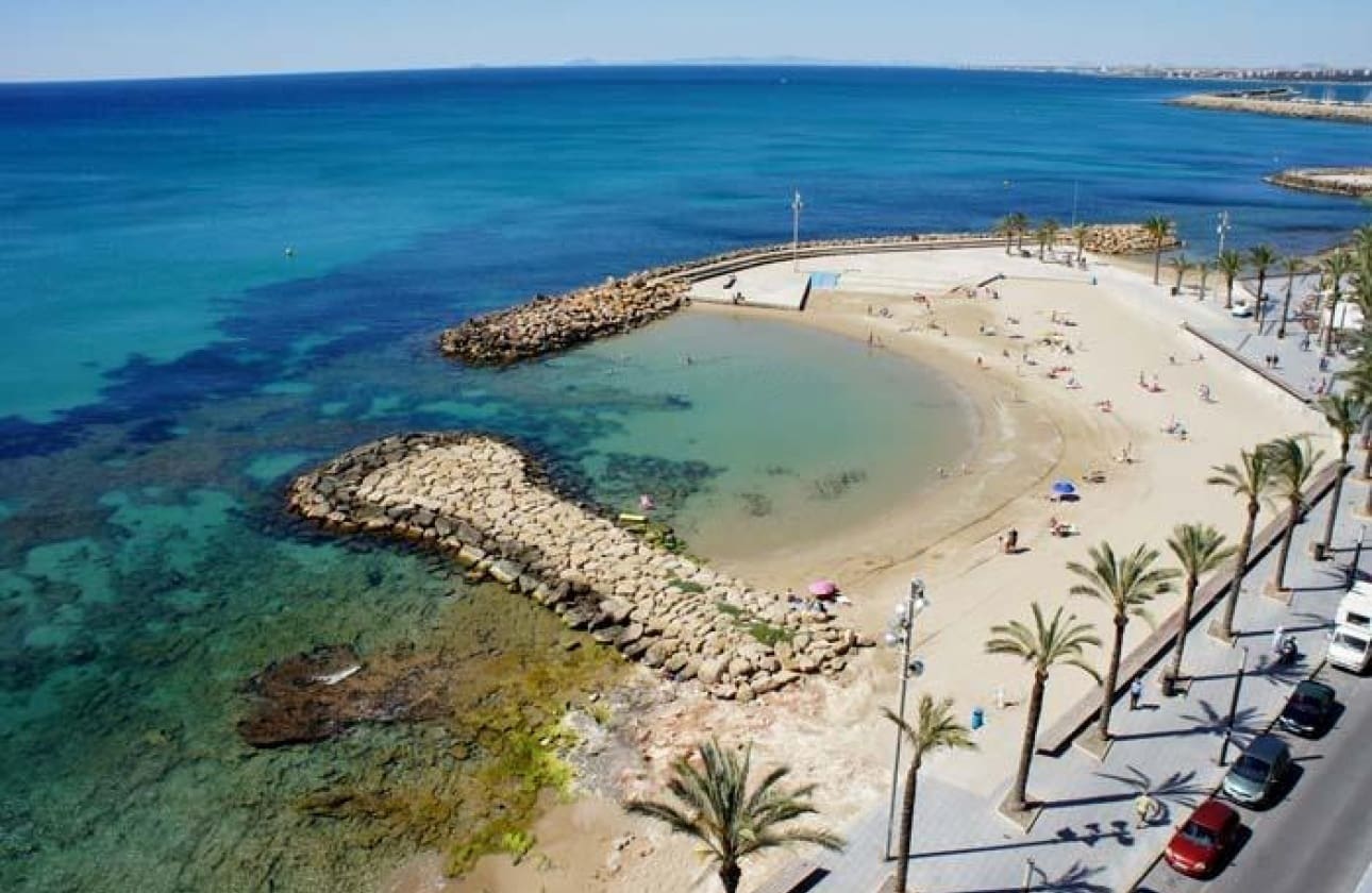 2 bedroom Penthouse for sale in Torrevieja with pool - € 459,900 (Ref: 9740123)