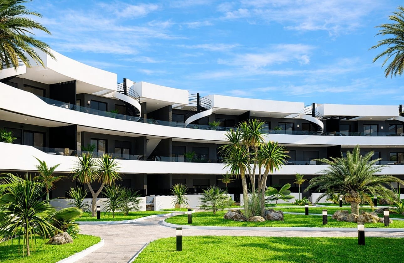 Ático de 3 habitaciones en Los Alcázares en venta con piscina - 409.900 € (Ref: 9740151)