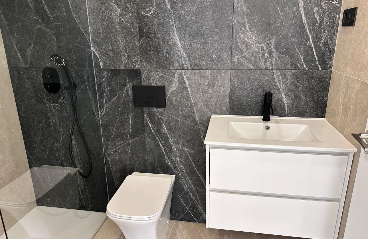 3 makuuhuone Bungalow myytävänä paikassa Los Alcazares mukana uima-altaan 
autotalli - 409 000 € (Ref: 9740158)