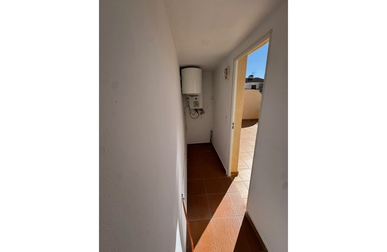 3 soverom Hus til salgs i Torrevieja med svømmebasseng - € 199 900 (Ref: 9742173)