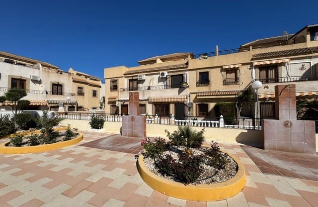3 soverom Hus til salgs i Los Frutales, Torrevieja med svømmebasseng - € 199 900 (Ref: 9742173)
