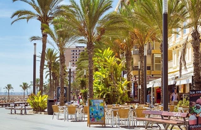 3 soverom Hus til salgs i Los Frutales, Torrevieja med svømmebasseng - € 199 900 (Ref: 9742173)