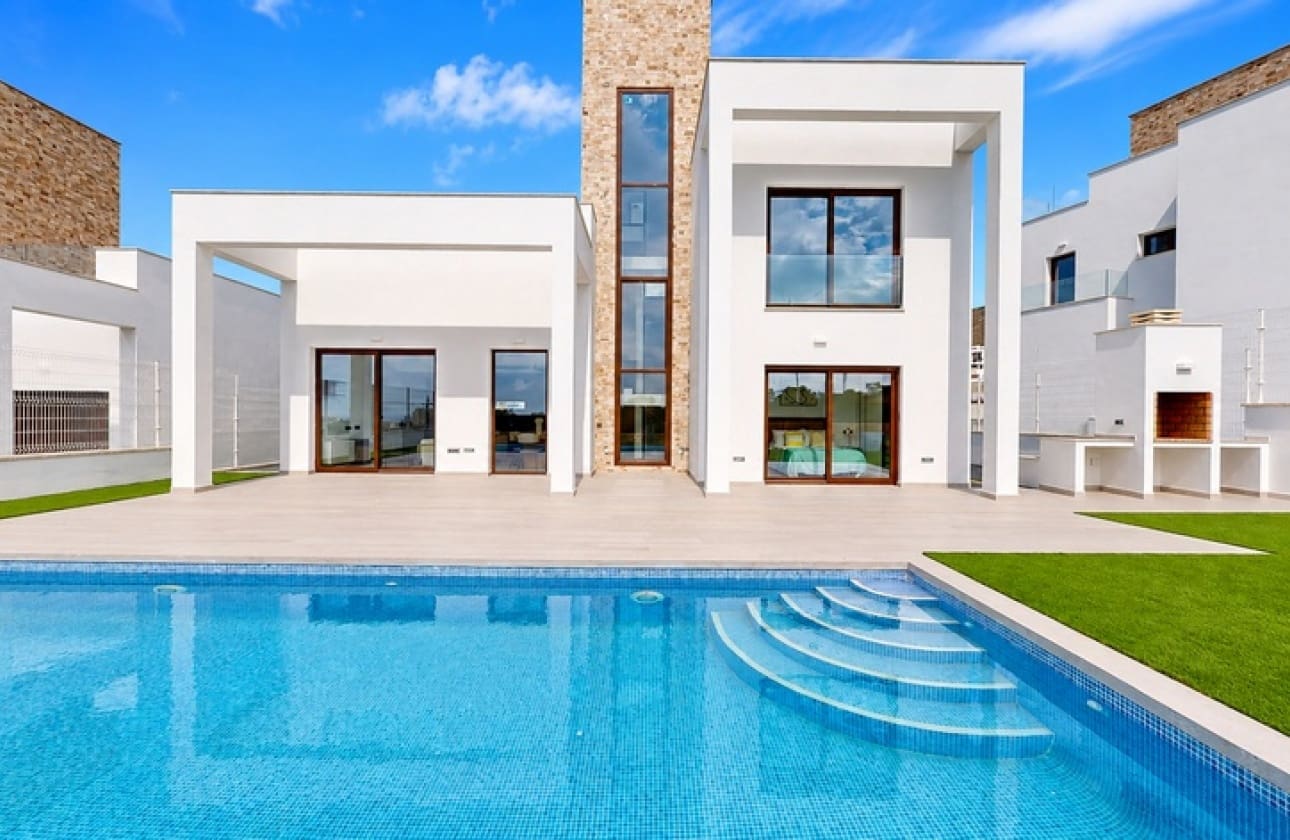 Chalet de 5 habitaciones en Finestrat en venta con piscina - 819.900 € (Ref: 9753681)