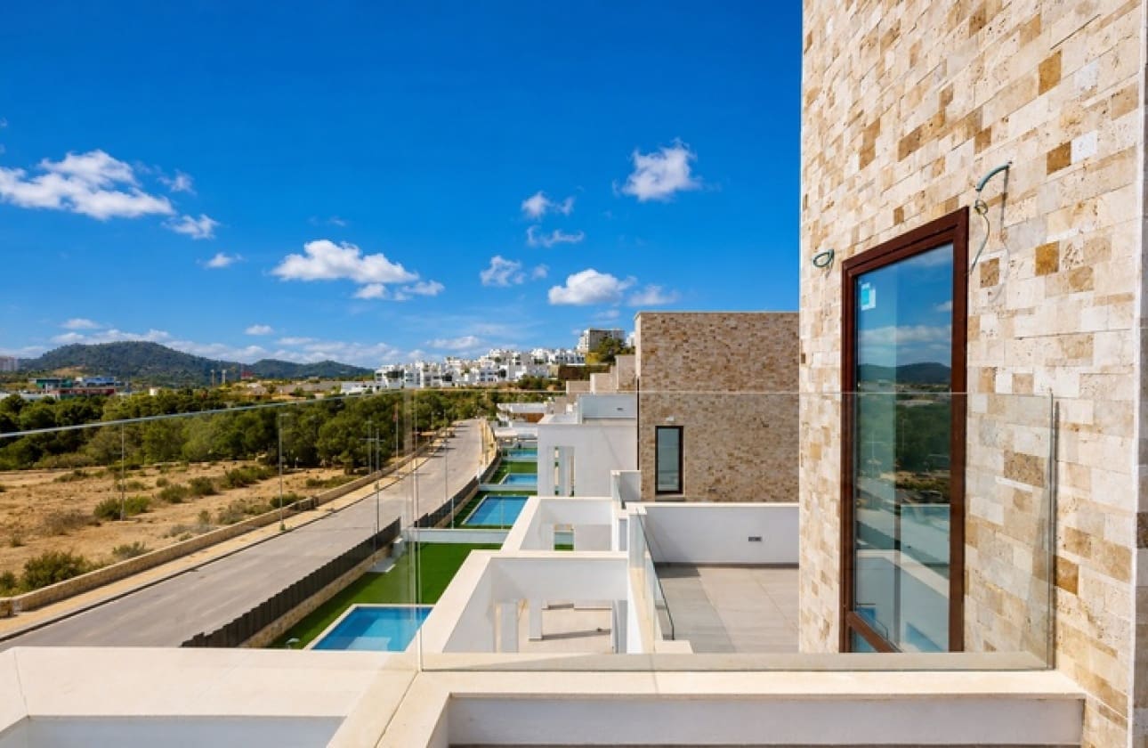 Chalet de 5 habitaciones en Finestrat en venta con piscina - 819.900 € (Ref: 9753681)