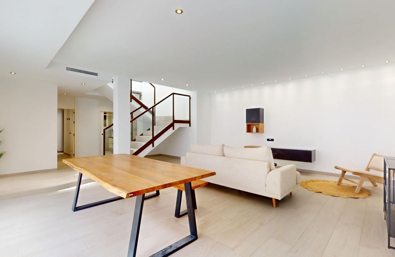 Chalet de 5 habitaciones en Finestrat en venta con piscina - 819.900 € (Ref: 9753681)