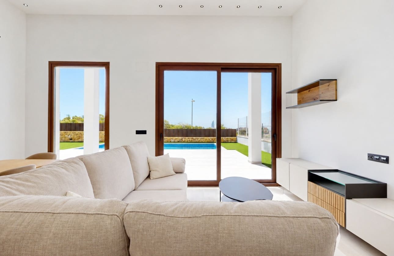 Chalet de 5 habitaciones en Finestrat en venta con piscina - 819.900 € (Ref: 9753681)