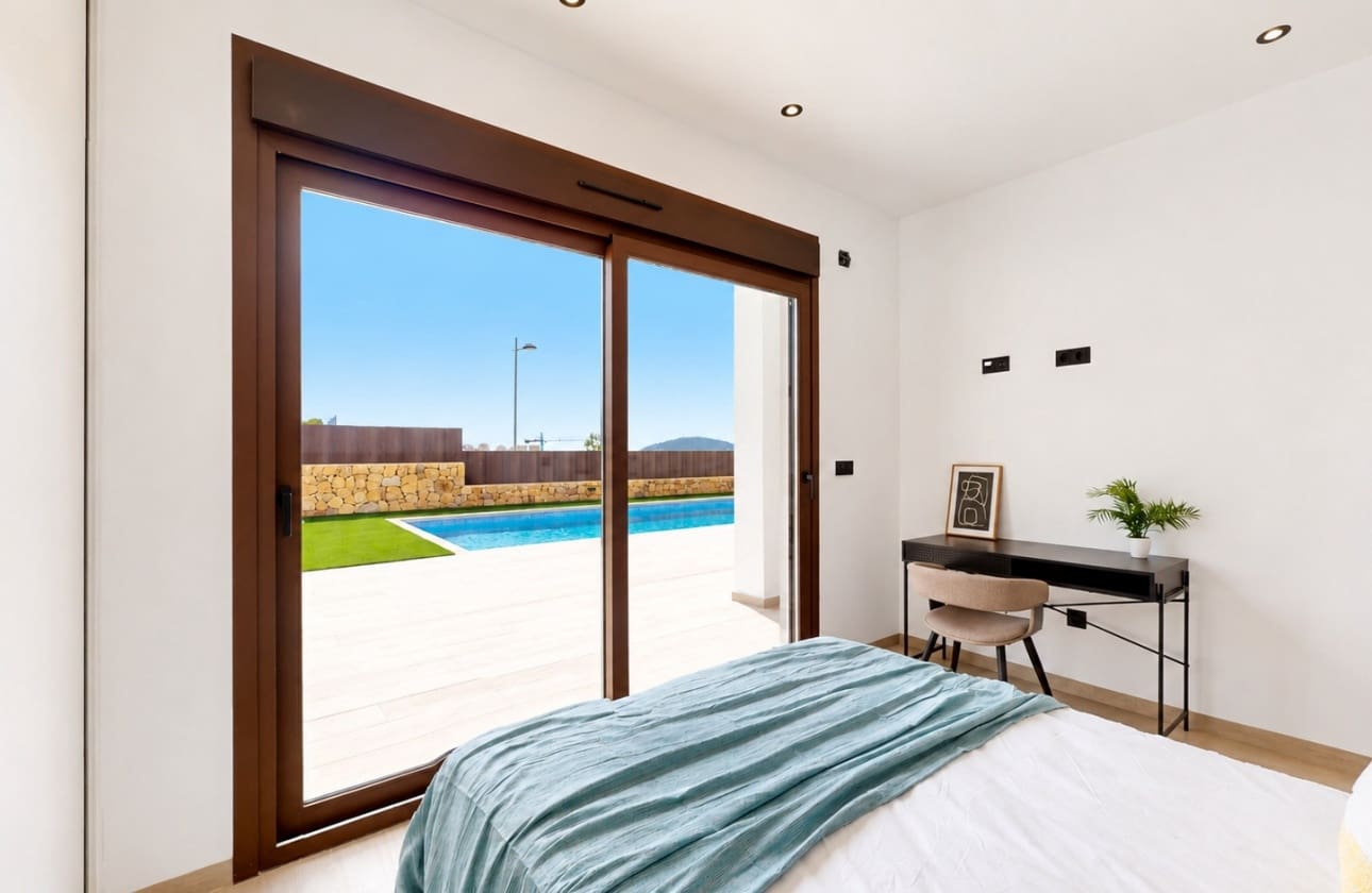 Chalet de 5 habitaciones en Finestrat en venta con piscina - 819.900 € (Ref: 9753681)