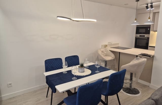 2 Zimmer Strandapartment zu verkaufen in Playa del Acequión, Torrevieja mit Garage - 254.000 € (Ref: 9761429)