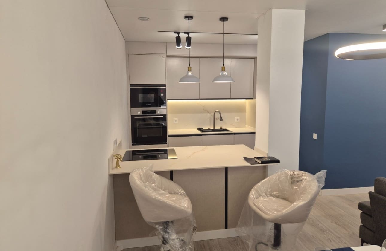 2 Zimmer Strandapartment zu verkaufen in Torrevieja mit Garage - 254.000 € (Ref: 9761429)