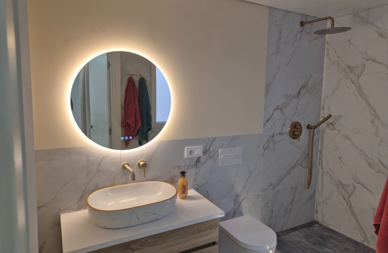2 Zimmer Strandapartment zu verkaufen in Torrevieja mit Garage - 254.000 € (Ref: 9761429)