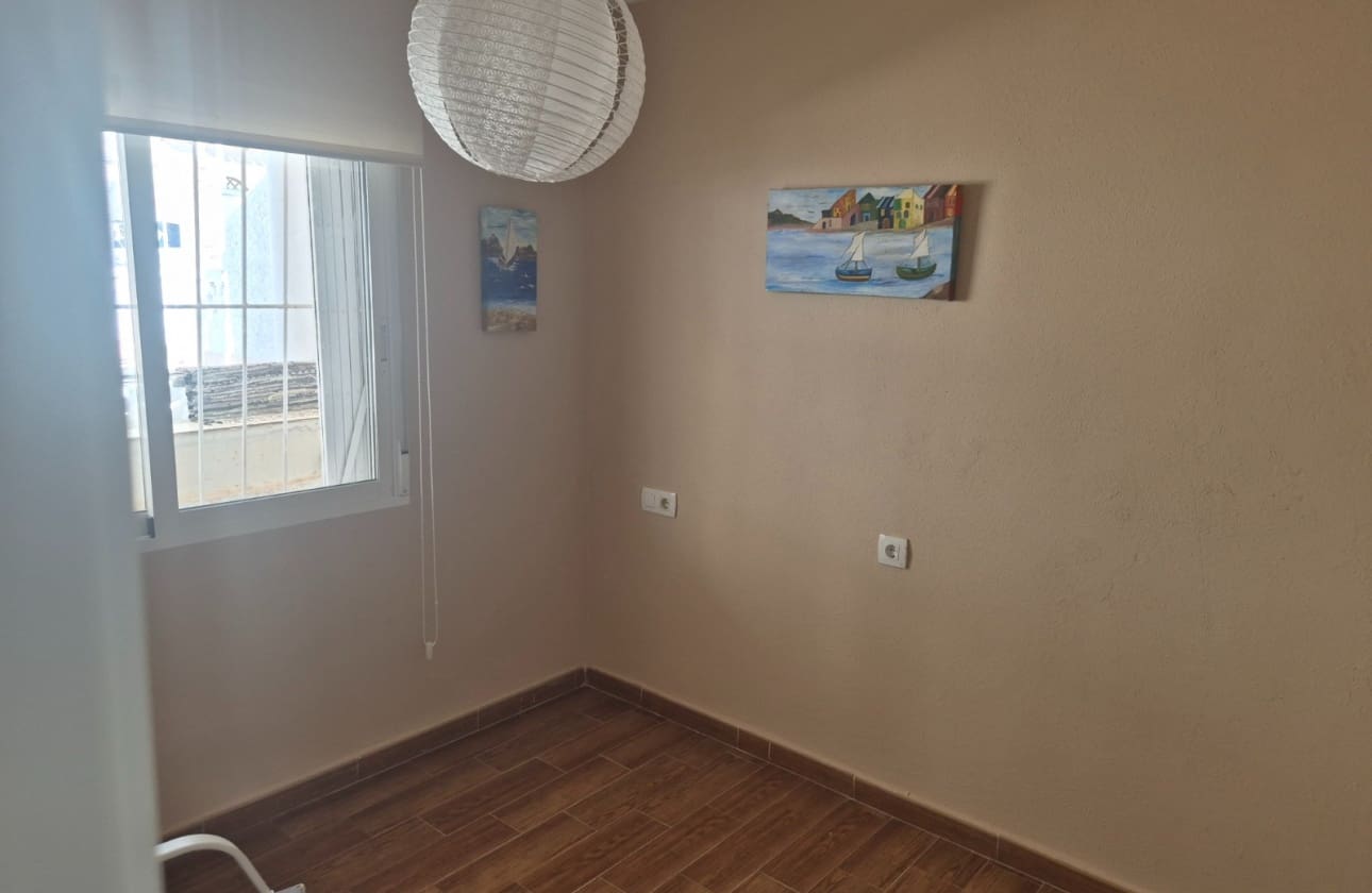 3 quarto Bungalow para venda em Torrevieja com garagem - 199 800 € (Ref: 9771027)