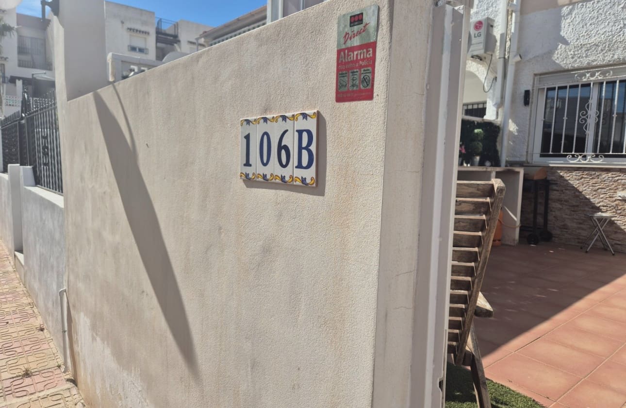 3 quarto Bungalow para venda em Torrevieja com garagem - 199 800 € (Ref: 9771027)
