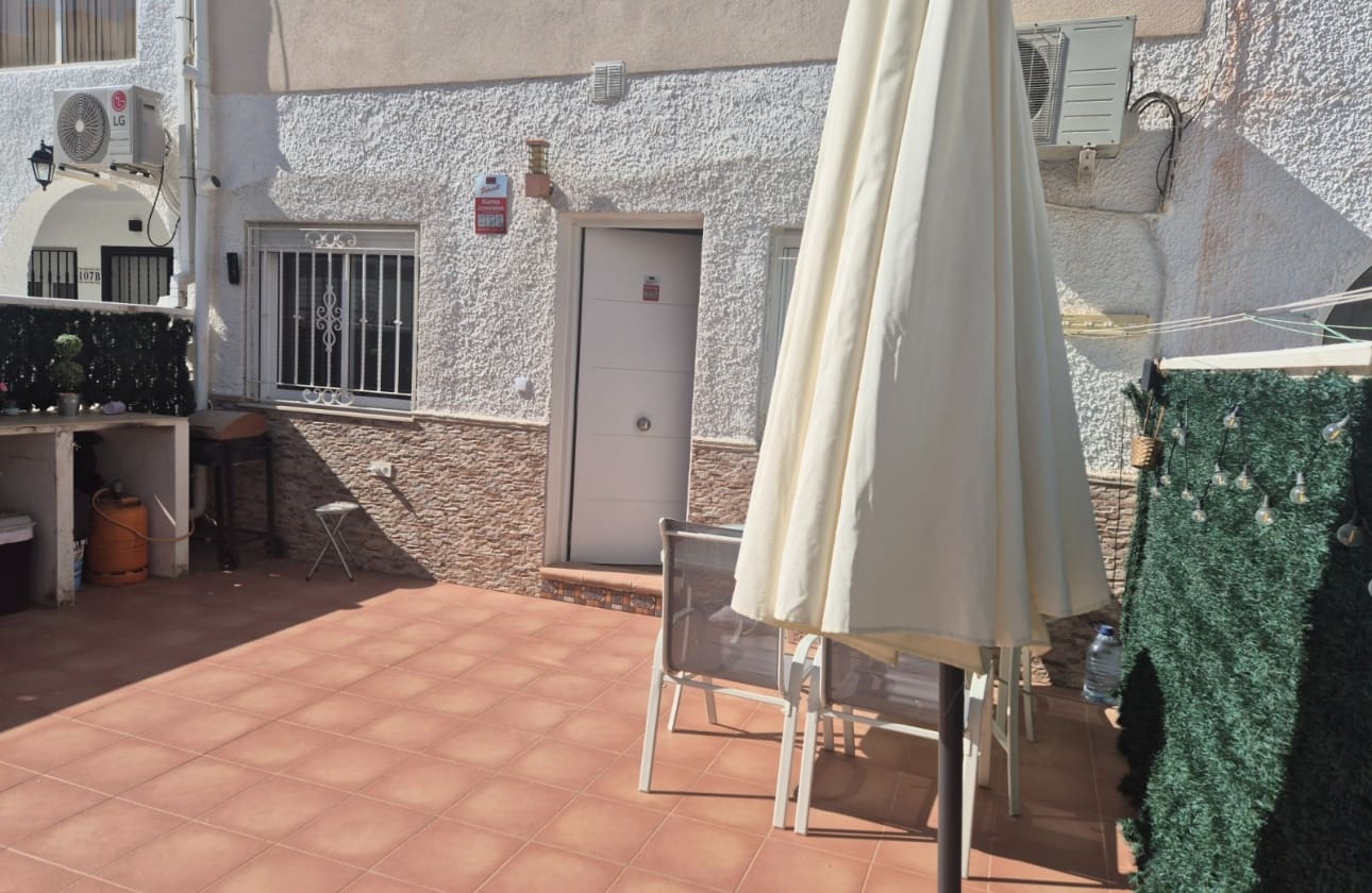 3 quarto Bungalow para venda em Torrevieja com garagem - 199 800 € (Ref: 9771027)